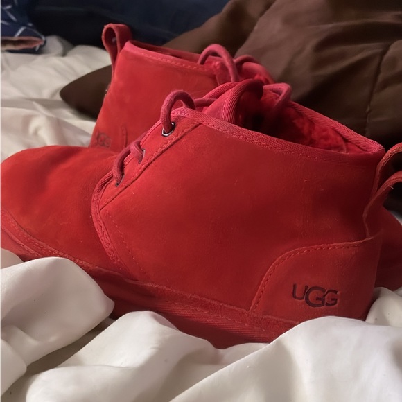 Woman’s Uggs Neumel Chukka Boot- samba red - Picture 2 of 2